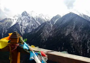 9-day Meili Snow Mountain & Yubeng Village Trek Tour