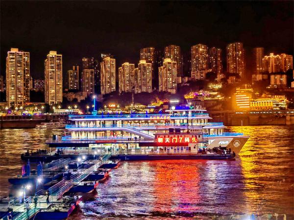 Chongqing night cruise