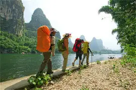 Hiking along Li River