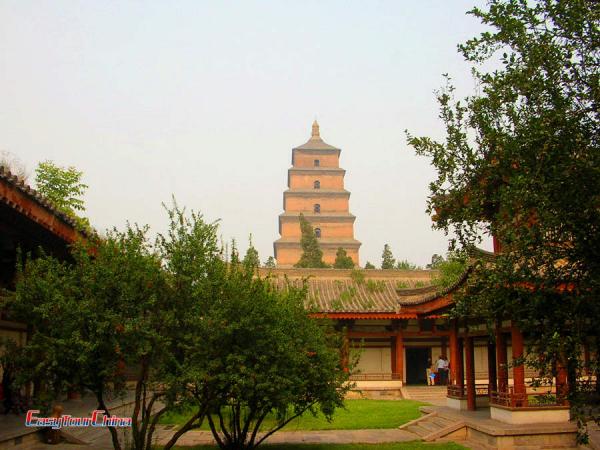 Giant Wild Goose Pagoda architecture 