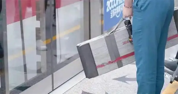 China subway accessible boarding ramp service for wheelchair users 