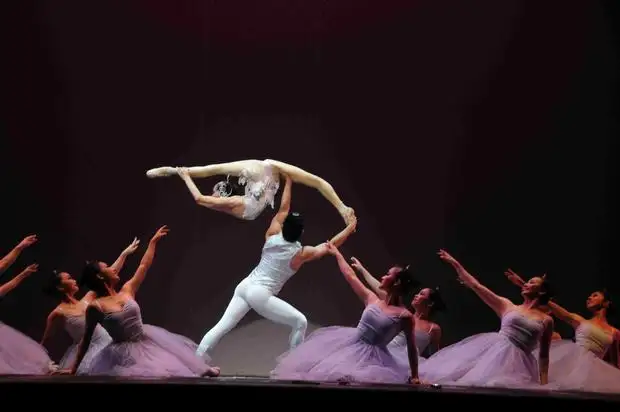 Beijing Acrobatics Night Show
