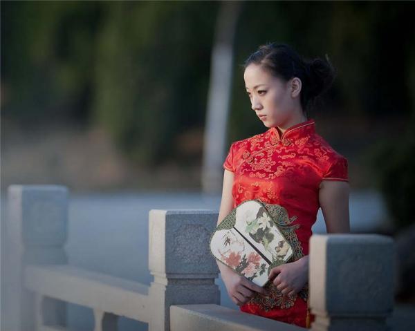 Chinese Cheongsam qipao - red color