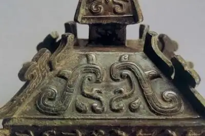 Chinese Dragon Design on Bronze Ware