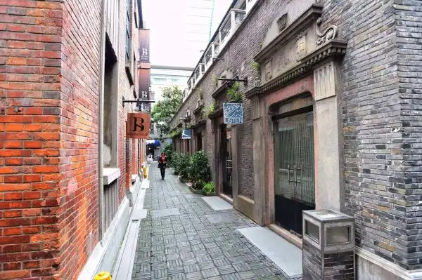Top things to do for seniors travelers in Shanghai: Former French Concession