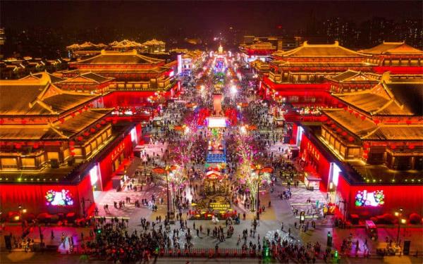 Grand Tang Dynasty Ever-bright City in Xian night view