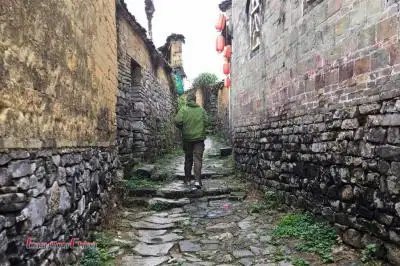 Yangshuo Hiking Tour to Li River & Xingping