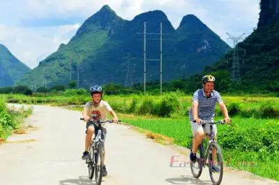 13-day Highlights of China Tour for German Families with Kids