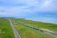 Highlights along Qinghai-Tibet Railway