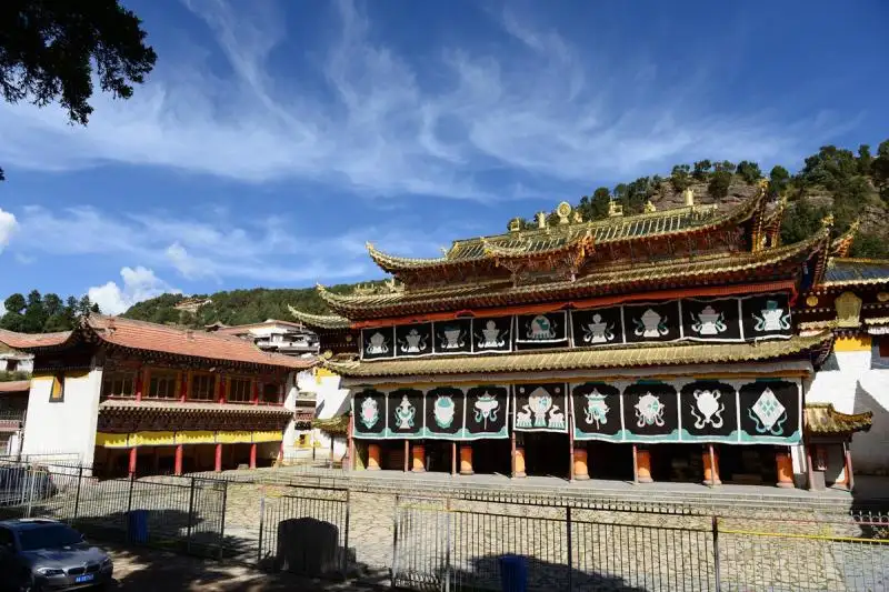 Tibetan Buddhist temple in Langmusi, Gansu