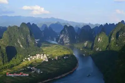 16-day Cultural & Scenic China Rail Tour from Hong Kong