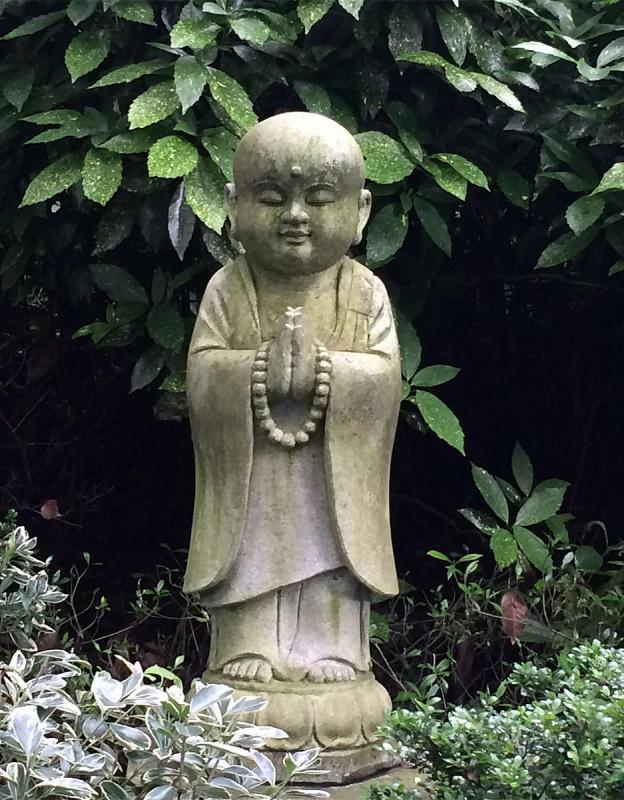 Statue in Lingyin Temple