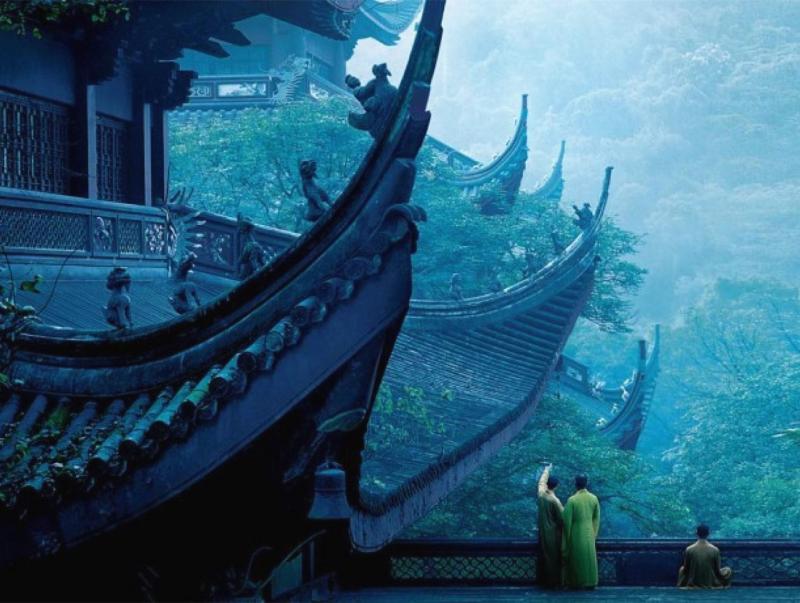 Lingyin Temple in the mist