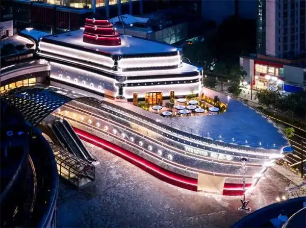 Night View of the Louis Boat in Shanghai