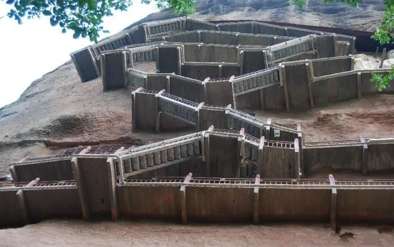 Maijishan Grottoes Stairs