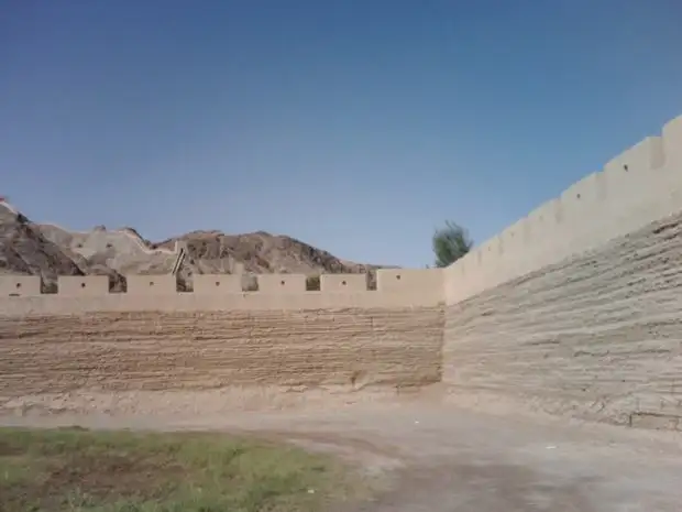 great wall and gebi desert
