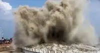 qiantang river tide