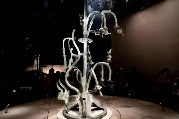 The bronze tree at Sanxingdui Museum