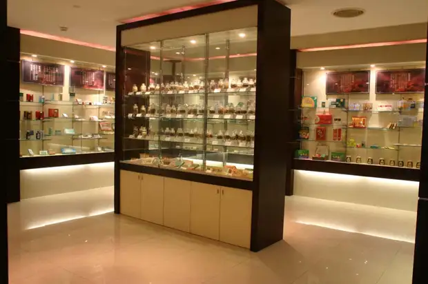 Shanghai Museum of Traditional Chinese Medicine Exhibits