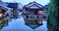 Shanghai Weekend Getaway to Nearby Water Towns