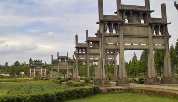 Tangyue Archways, Huangshan, Anhui