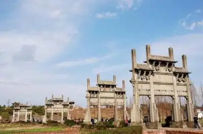 Tangyue Archways: Walking Through Centuries of Hui Culture 