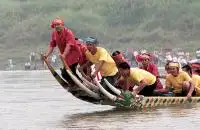 The New Year Water-Splashing Festival of Dai People in Xishuangbanna, Yunnan