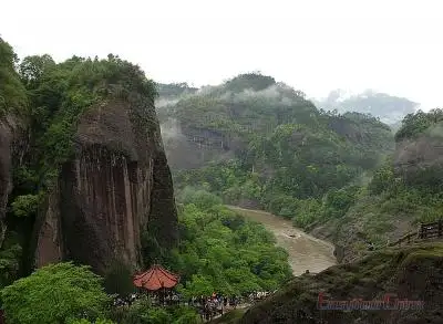 Xiamen and Wuyi Mountain Tour: Culture & Nature Combo