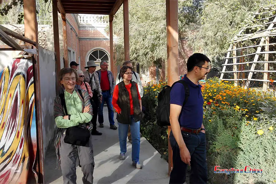 Visit Xinjiang Provincial Museum 
