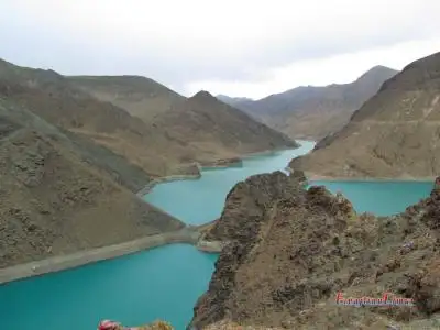 Yamdrok Lake: Facts, Hiking Itinerary & Photography Tips