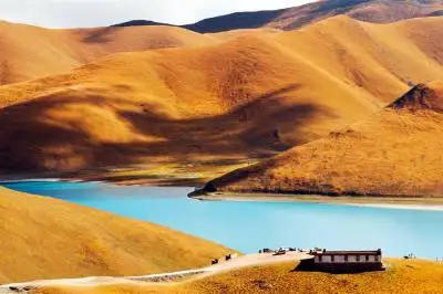 Tibet Holy Lakes Adventure