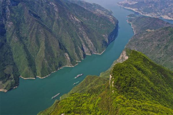 Cruise Yangtze River