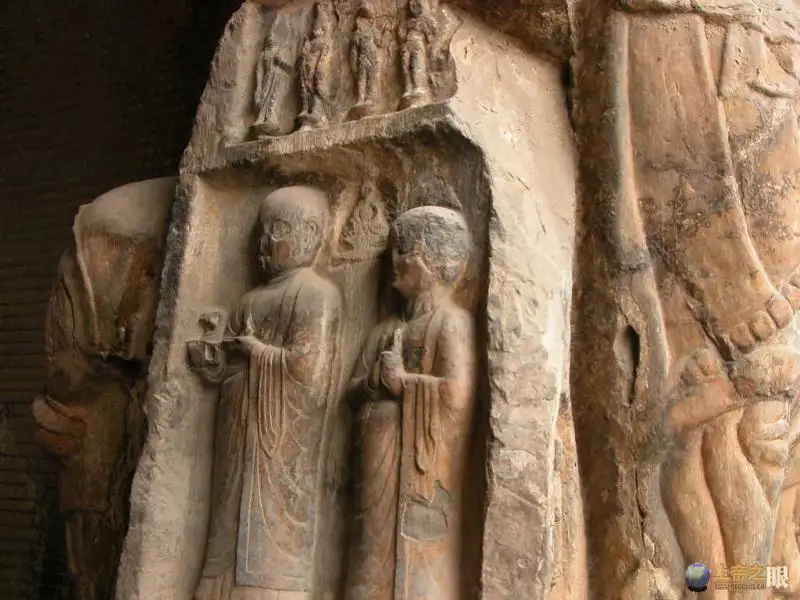 Visit Yulin Grottoes on Gansu Trip