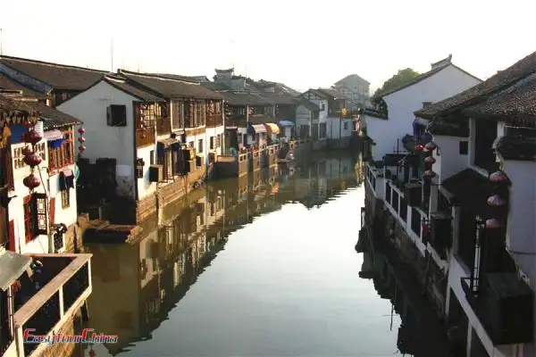 Travel Zhujiajiao Water Town from Shanghai